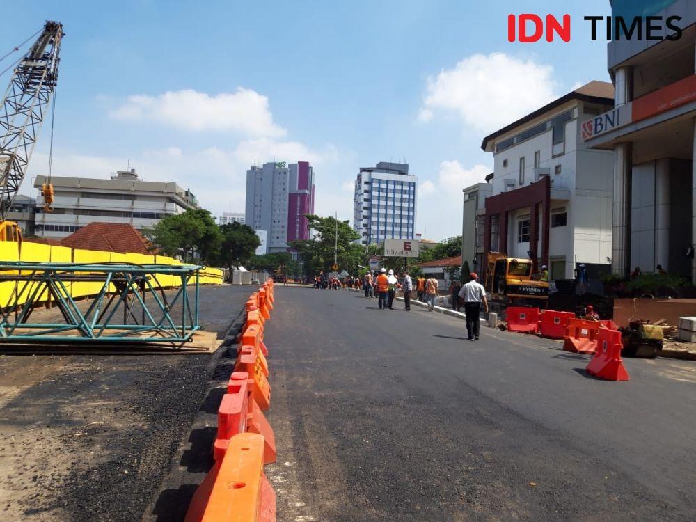 Pemkot Pasang Markah Jalan Raya Gubeng Agar Laik Dilintasi