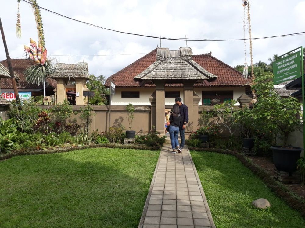 Berani Poligami di Desa Daerah Bali Ini? Bersiaplah Diasingkan