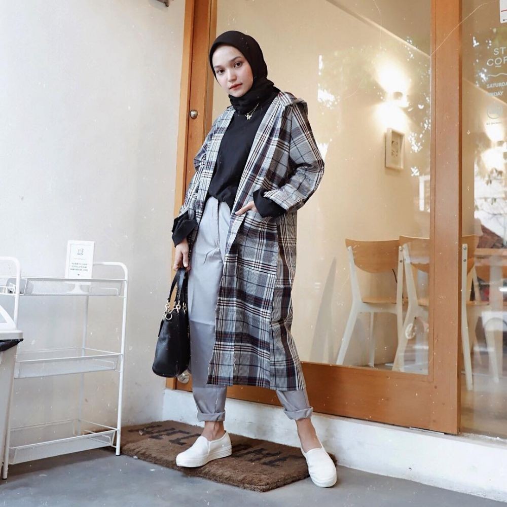 Inilah 10 Model Outer dengan Hijab yang Diprediksi Bakal Hits 2019