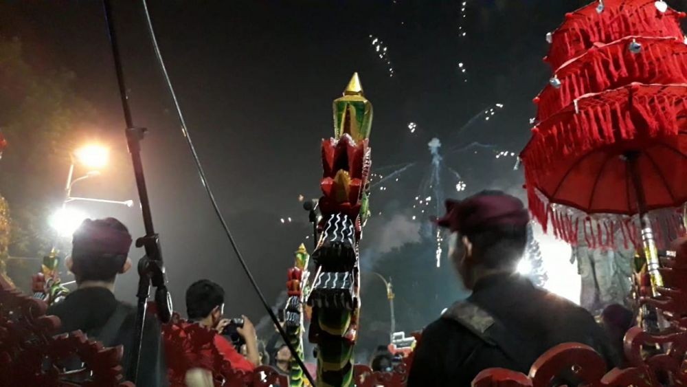 [Foto] Tahun Baru di Denpasar Tampil Beda, Ada Iringan Gamelan Jegog