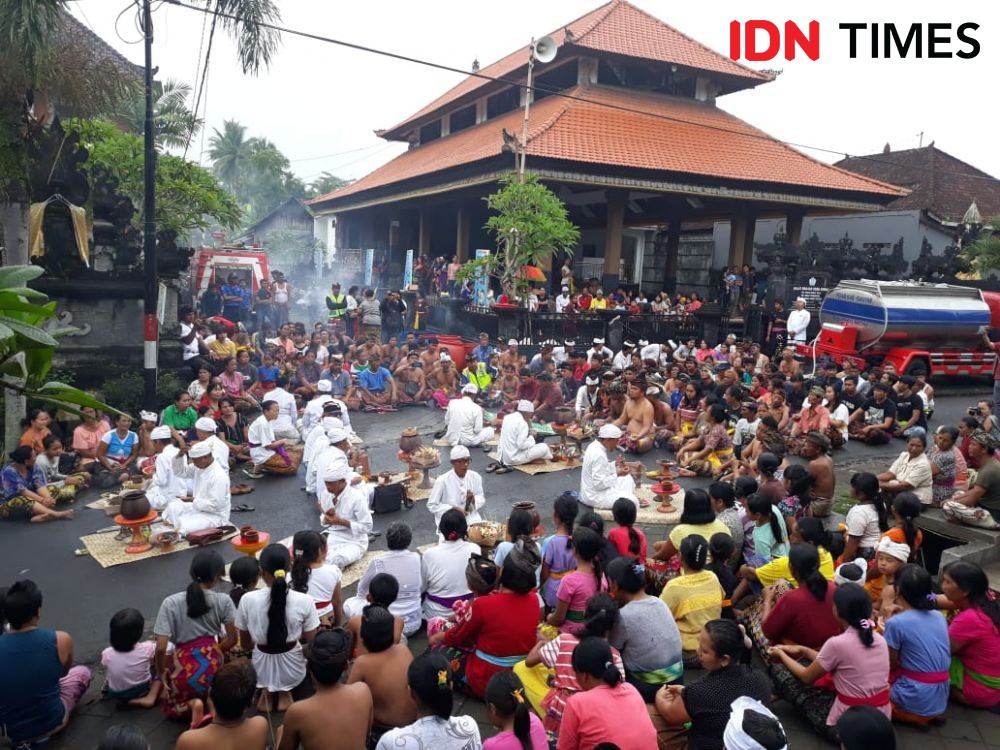 Tradisi Unik di Bali, Perang Air Suwat Untuk Melawan Energi Buruk