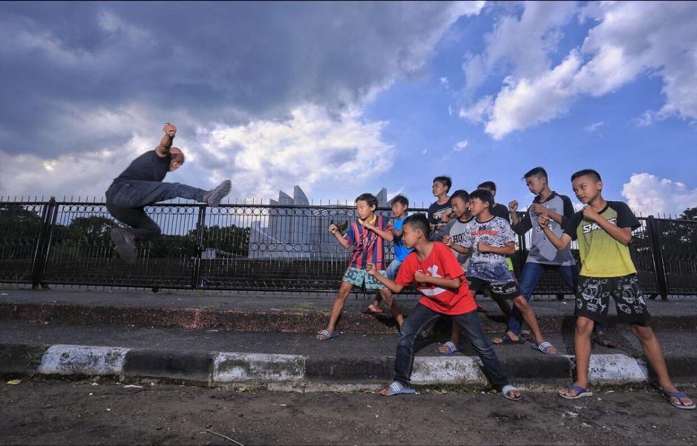 Bikin Penasaran, 10 Potret Seru di Balik Syuting Film Preman Pensiun