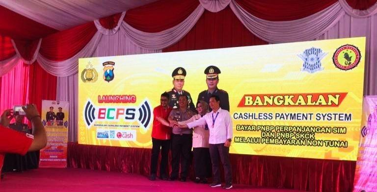 Kini Warga Bangkalan Bisa Perpanjang SIM Secara Online