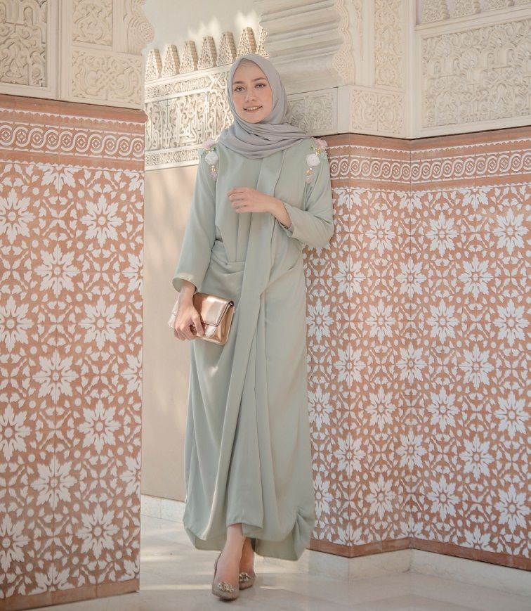 Anti Ribet, 8 Referensi Dress dengan Hijab yang Simple tapi Anggun