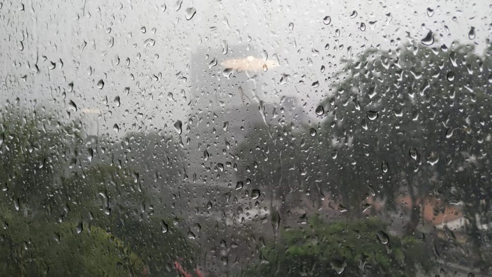 Hujan Sepanjang Hari, Warga Sulsel Diimbau Waspada Puting Beliung