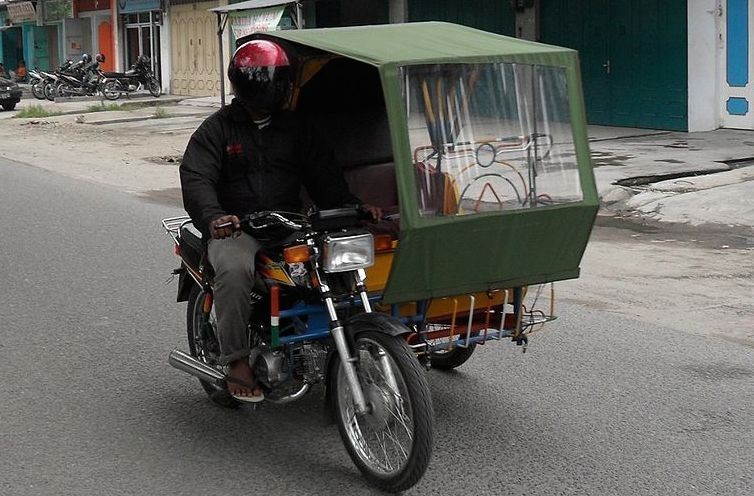 Jalan-jalan ke Medan Wajib Cobain Sensasi Naik 3 Angkutan Umum Ini