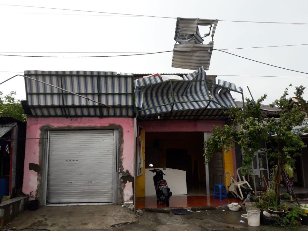 Puluhan Rumah di Lamongan Rusak Parah Akibat Angin Puting Beliung