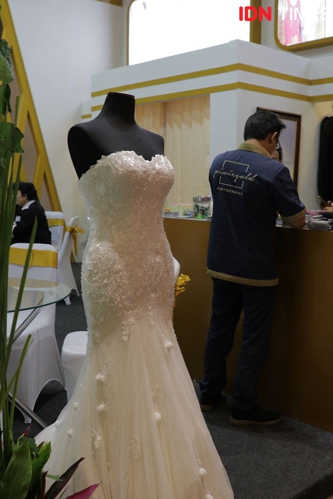 Dress on sale pengantin 2019