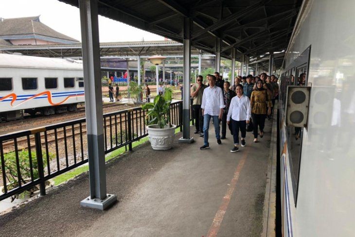 Usai Debat Capres, Jokowi Langsung Berkunjung ke Garut