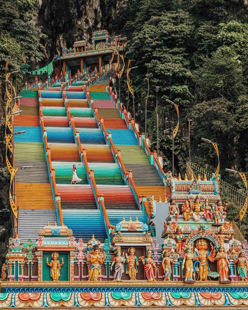Catat! 8 Larangan Ini Perlu Diperhatikan Saat Travelling ke Malaysia