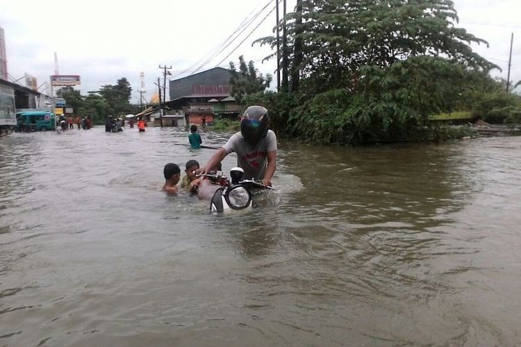 ASTAGA! Sulsel Dilanda Banjir Hebat, Ribuan Warga Mengungsi