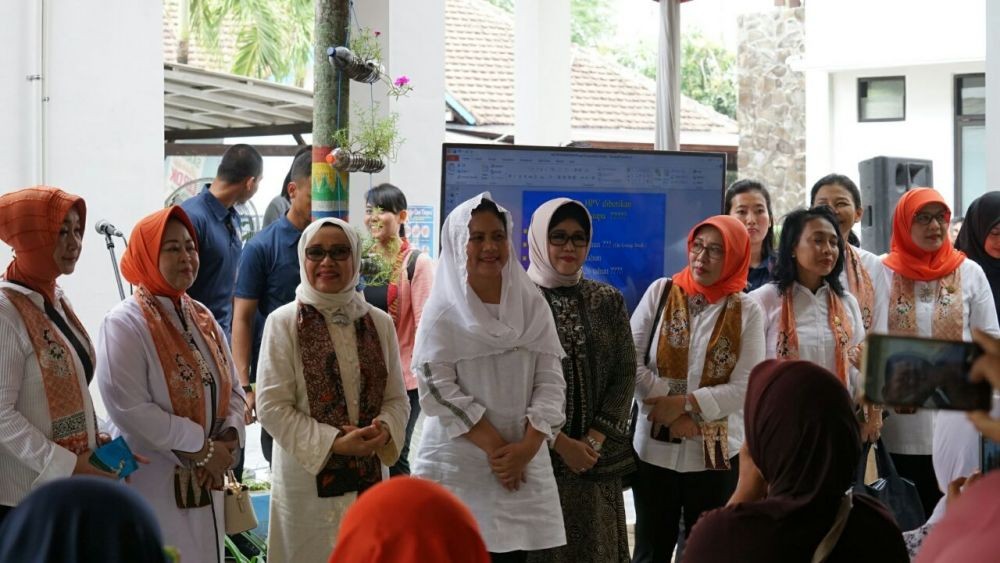 Iriana Jokowi Ajak Siswa di Banyuwangi Bangga Gunakan Bahasa Daerah