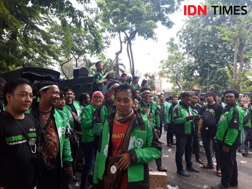 Tolak Carpooling, Driver Gojek Demo di Depan Kantor Wali Kota Bandung
