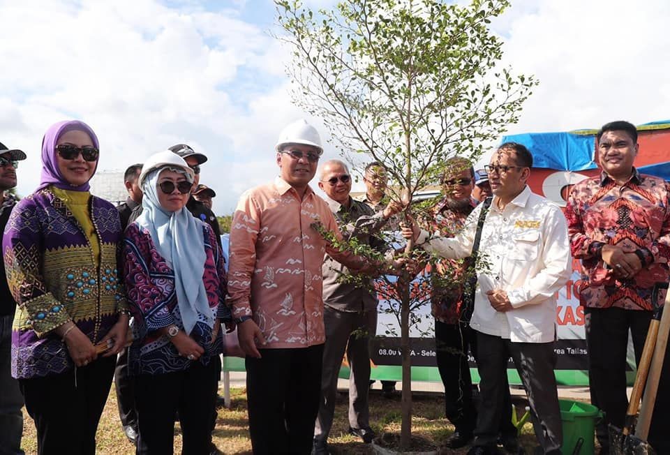 Kompensasi Pembangunan Tol Layang, 5.060 Pohon Ditanam di Makassar