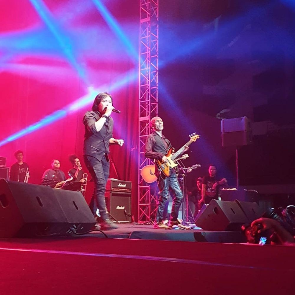 Tangis Dul Pecah, 10 Momen Seru Konser Dewa 19 Reunion di Malaysia