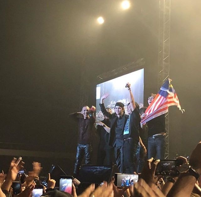 Tangis Dul Pecah, 10 Momen Seru Konser Dewa 19 Reunion di Malaysia