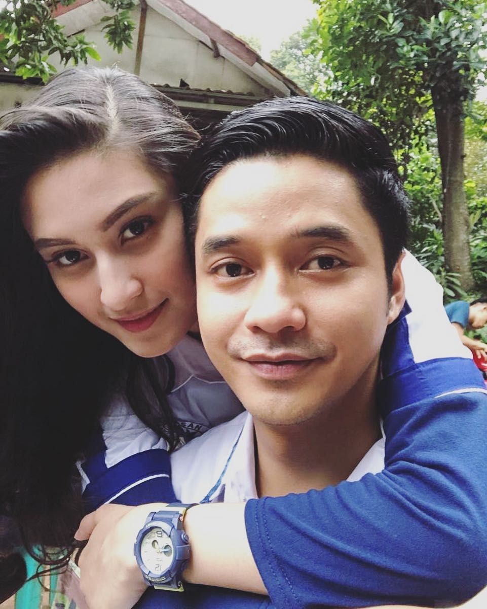 Main Sinetron Bareng, 10 Potret Adly Fayruz Dan Tunangan Kian Mesra