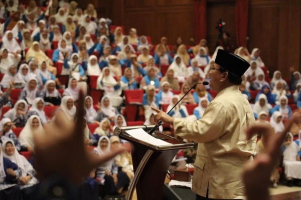 Prabowo akan Bawa Catatan Saat Debat, BPN: Itu Standar Public Speaking