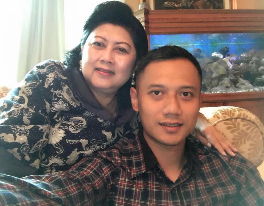 Sakit Kanker Darah, Ini 10 Potret Kedekatan Ani Yudhoyono dan AHY
