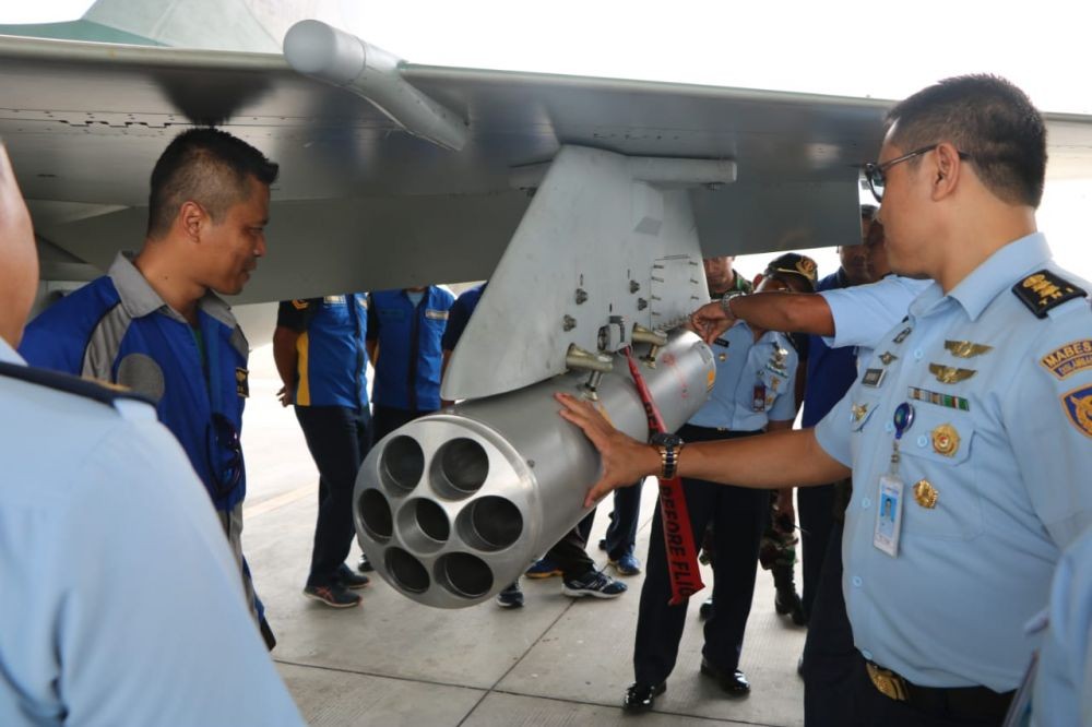 Penerbang Tempur TNI AU Uji Bom Buatan Dalam Negeri