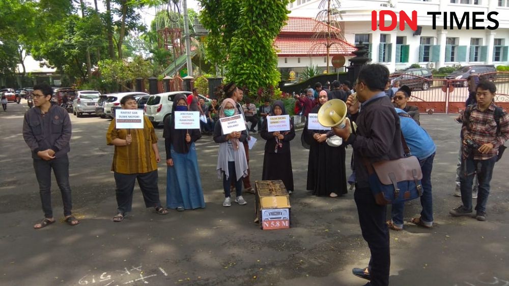 MCW Protes Penganggaran Mobil DPRD Kota Malang Seharga Rp5,8 miliar
