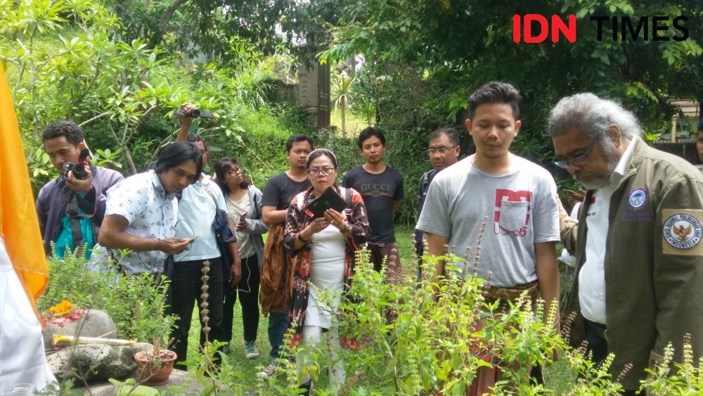 Lengkapi Berkas, Pengacara Ashram Klungkung Datangi Polda Bali