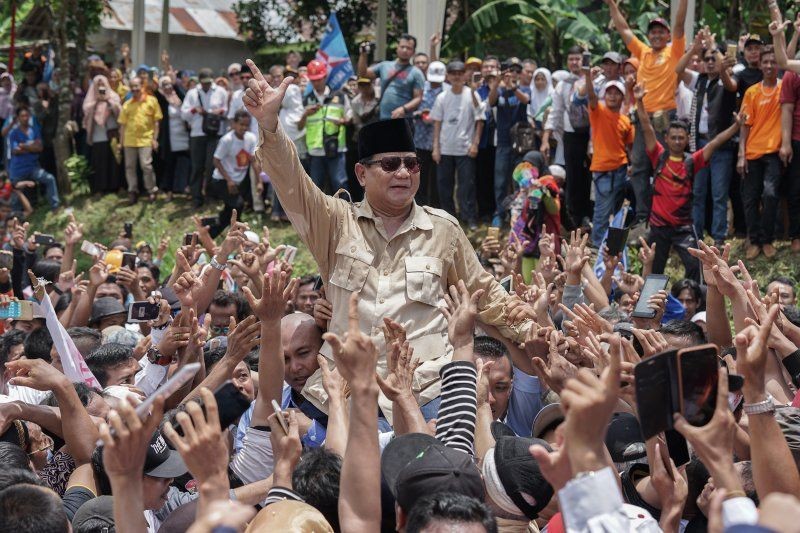 Usai Kampanye di Jawa Tengah, Prabowo Langsung Terbang ke Singapura