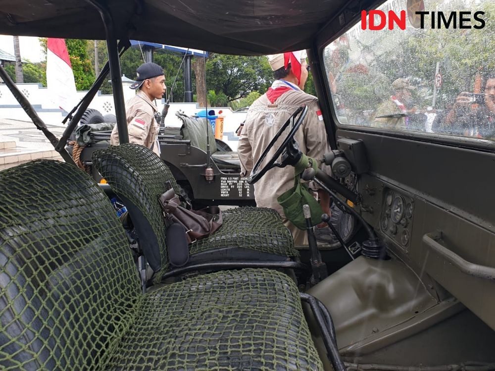 Keliling Surabaya, Khofifah-Emil Akan Naik Jeep Perang