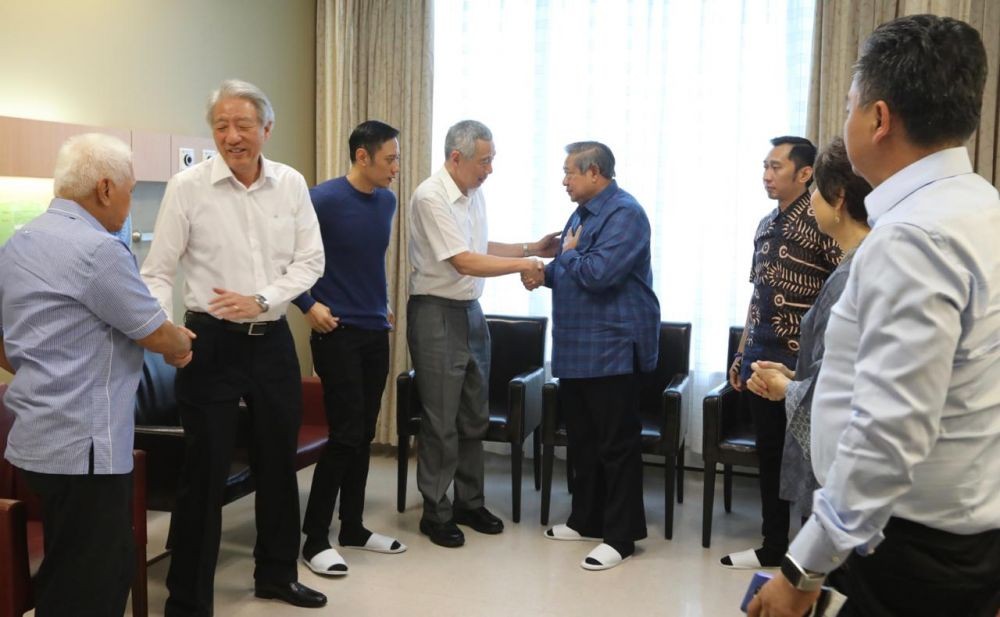 Sakit Kanker Darah, Ani Yudhoyono Dijenguk Perdana Menteri Singapura