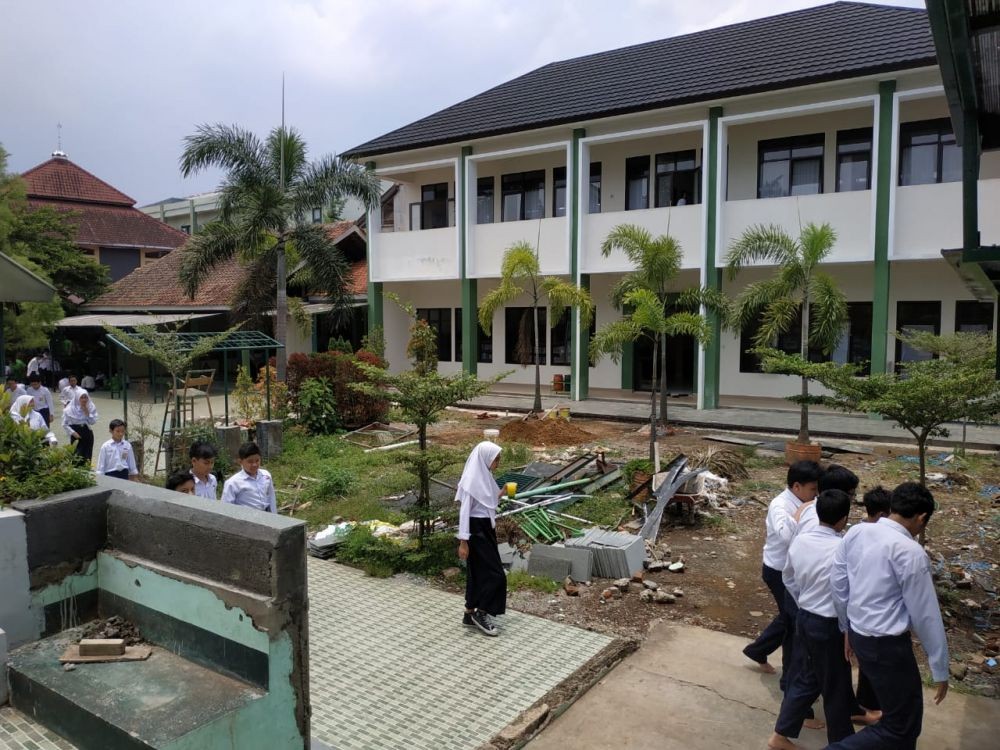 Keterangan Saksi Soal Pungli di SMPN 2 Kota Bandung