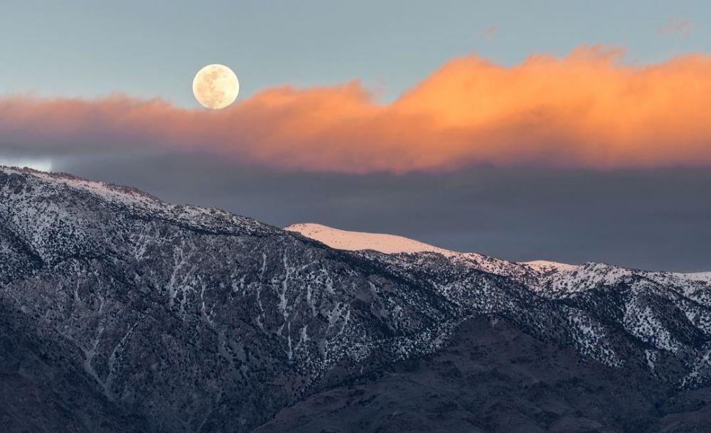 10 Foto Supermoon Paling di Seluruh Dunia, Indonesia Gak Kalah Keren