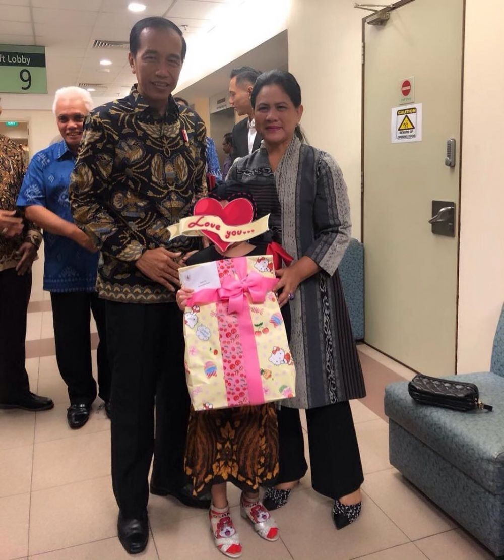 Usai Jenguk Ani, Jokowi Menjenguk Penderita Leukimia di Singapura