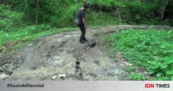 Diguyur Hujan Pergerakan Tanah Ancam Puluhan Rumah