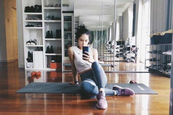 Body Goals Banget, 10 Potret Maudy Ayunda Rajin Olahraga