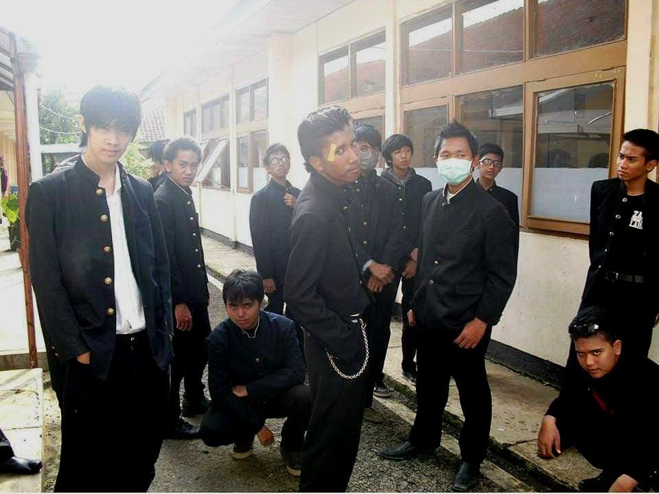 10 Potret Geng Suzuran Crows Zero Versi Sumedang, Mirip Genji Gak?