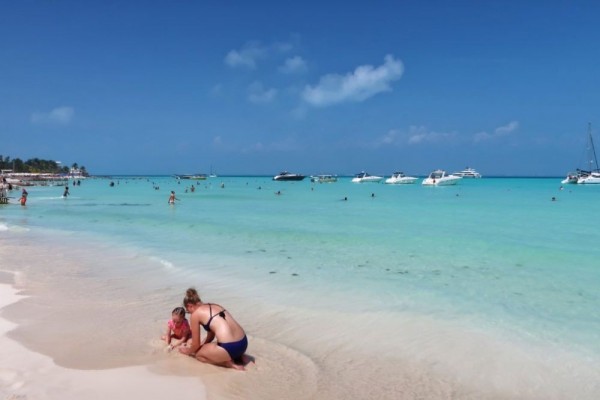 10 Pantai Terbaik di Dunia, Bikin Kita Gak Mau Pulang Saking Indahnya