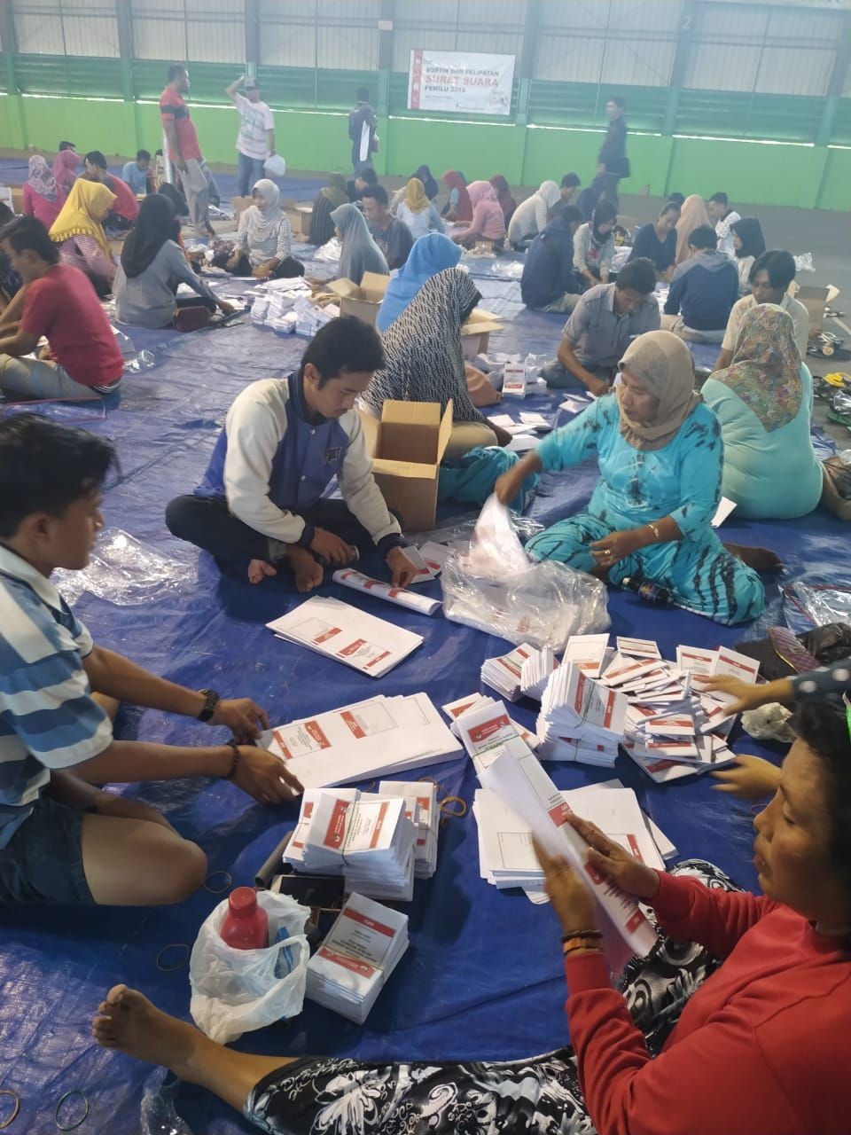 KPU Cirebon Temukan 8.000 Surat Suara Rusak Jelang Pencoblosan