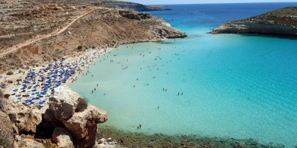 10 Pantai Terbaik di Dunia, Bikin Kita Gak Mau Pulang Saking Indahnya