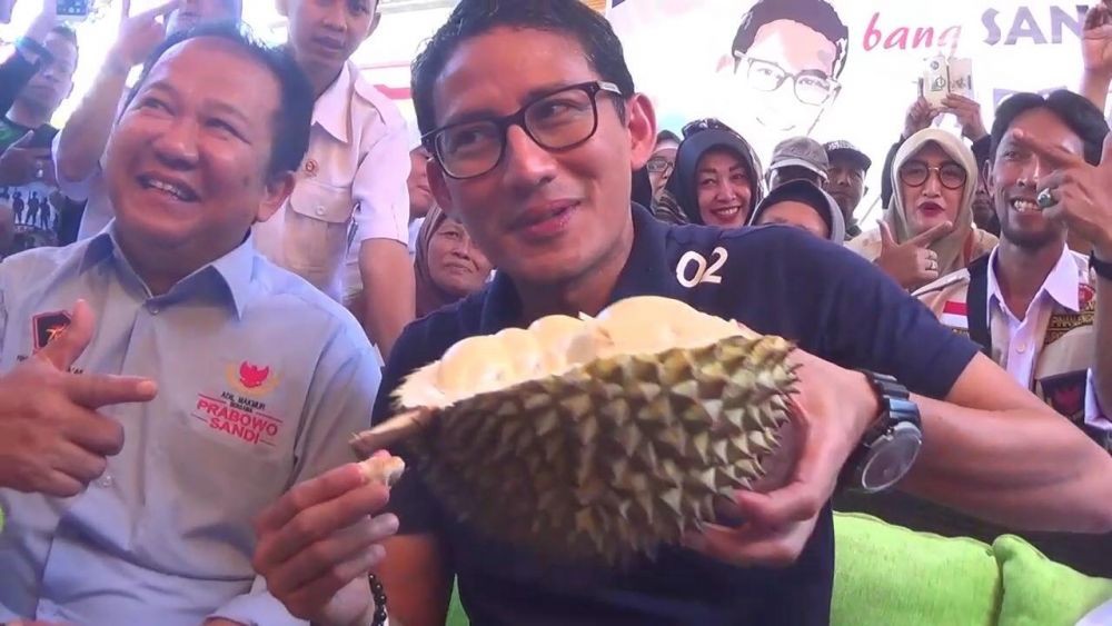 Kampanye di Majalengka, Sandiaga Uno Jatuh Cinta pada Durian Sinapeul 