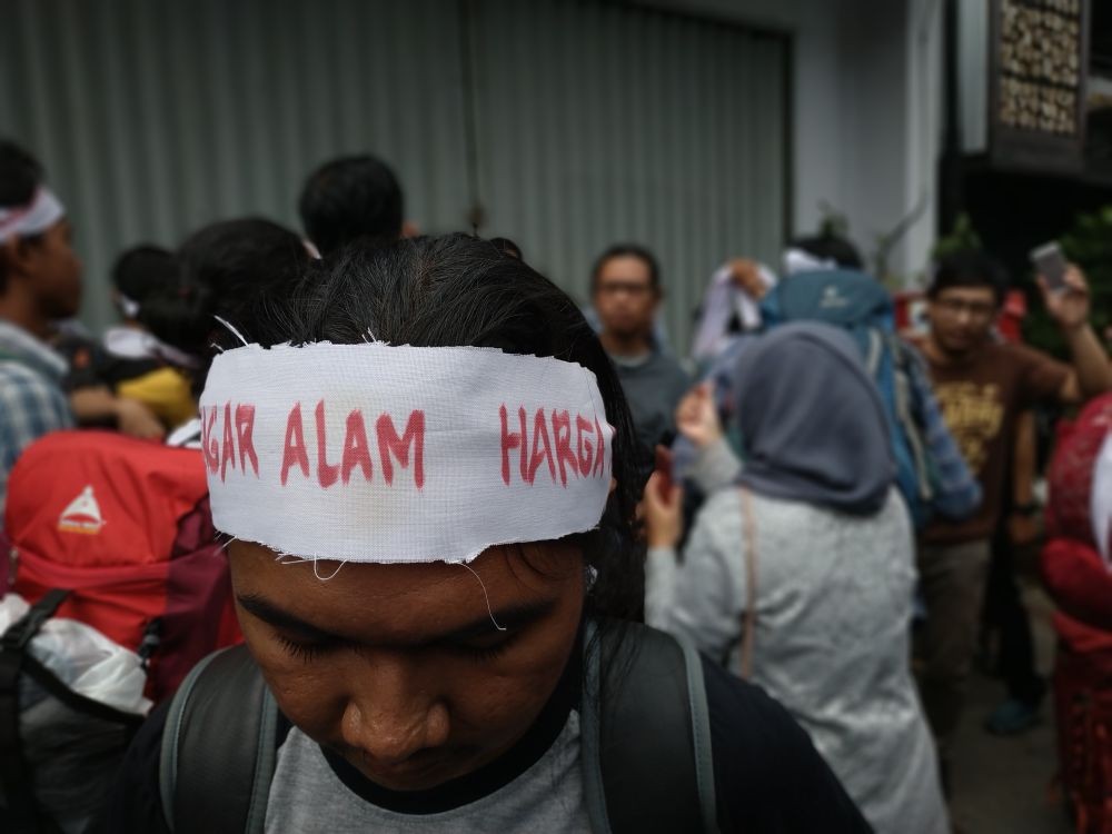 25 Pemuda Longmarch Bandung-Jakarta Minta SK Menteri LHK Dicabut