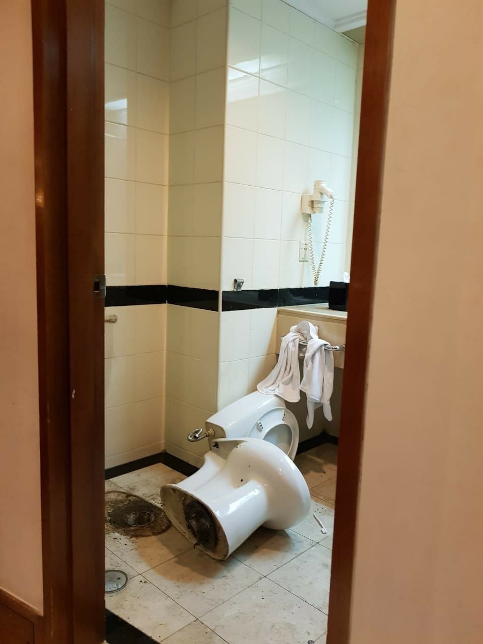 Polisi Sempat Bongkar Toilet, Begini 5 Fakta Penangkapan Andi Arief