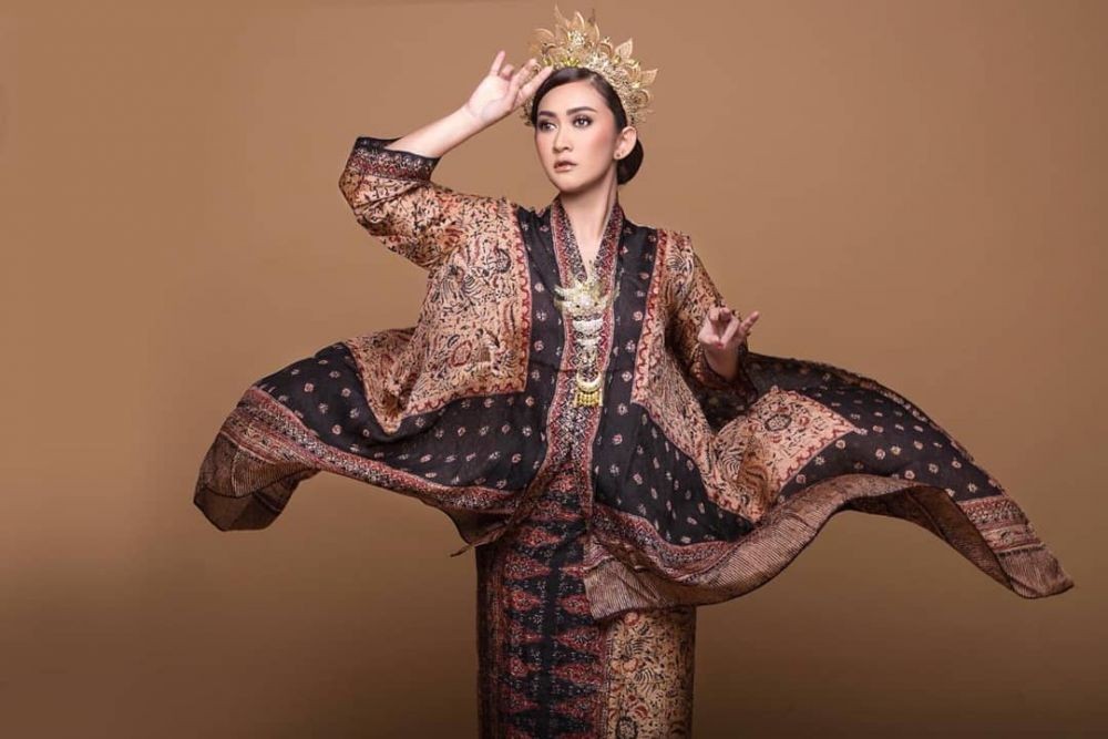 10 Model  Baju  Batik  Terbaru  buat Millennials