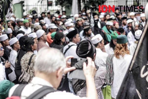 FPI Bandung Cabut Klaim 500 Simpatisannya yang Kawal MK