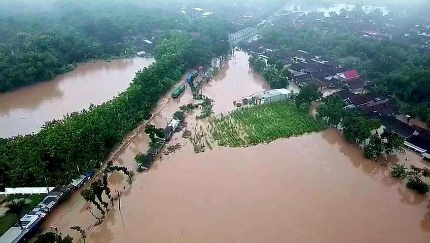 15 Kabupaten di Jatim Dikepung Banjir, 12.485 KK Terdampak