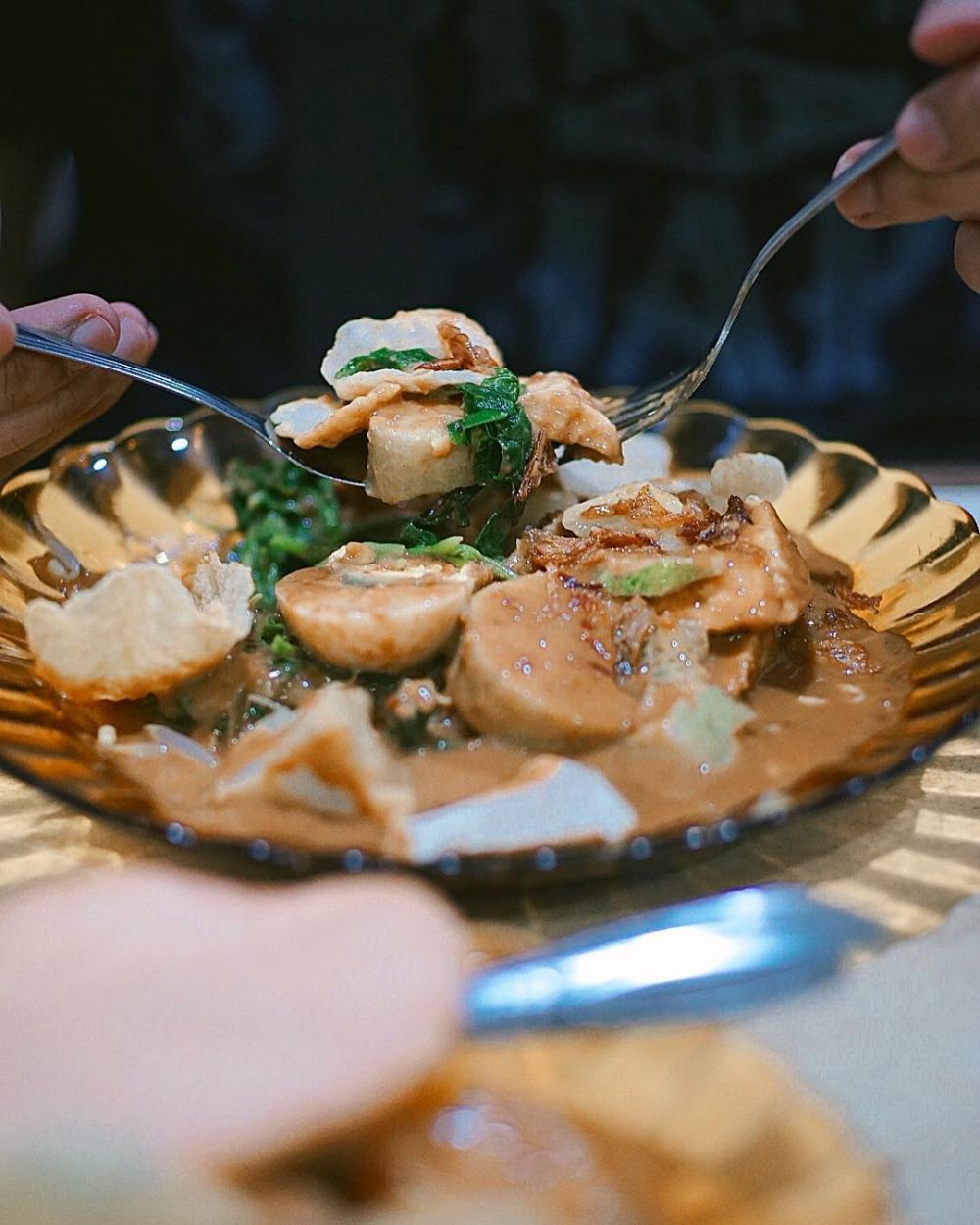 10 Tempat Wisata Kuliner Enak di Jakarta yang Paling Favorit