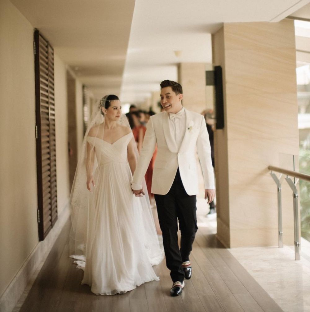 10 Inspirasi Gaun Pernikahan Veil Milik Seleb yang Kharismatik