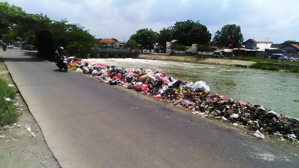 Minim Armada Pengangkut, Kabupaten Karawang Darurat Sampah 