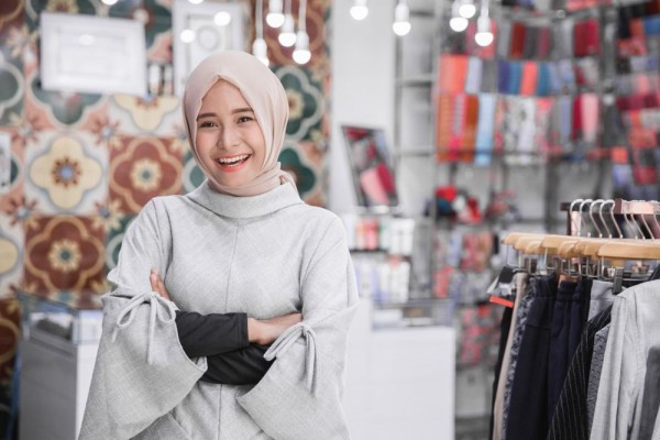 5 Masalah Rambut Cewek Berhijab dan Cara Mengatasinya, Coba Deh!