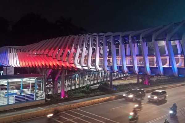 Indonesia Berduka! Warna Bendera Selandia Baru Tayang di JPO GBK