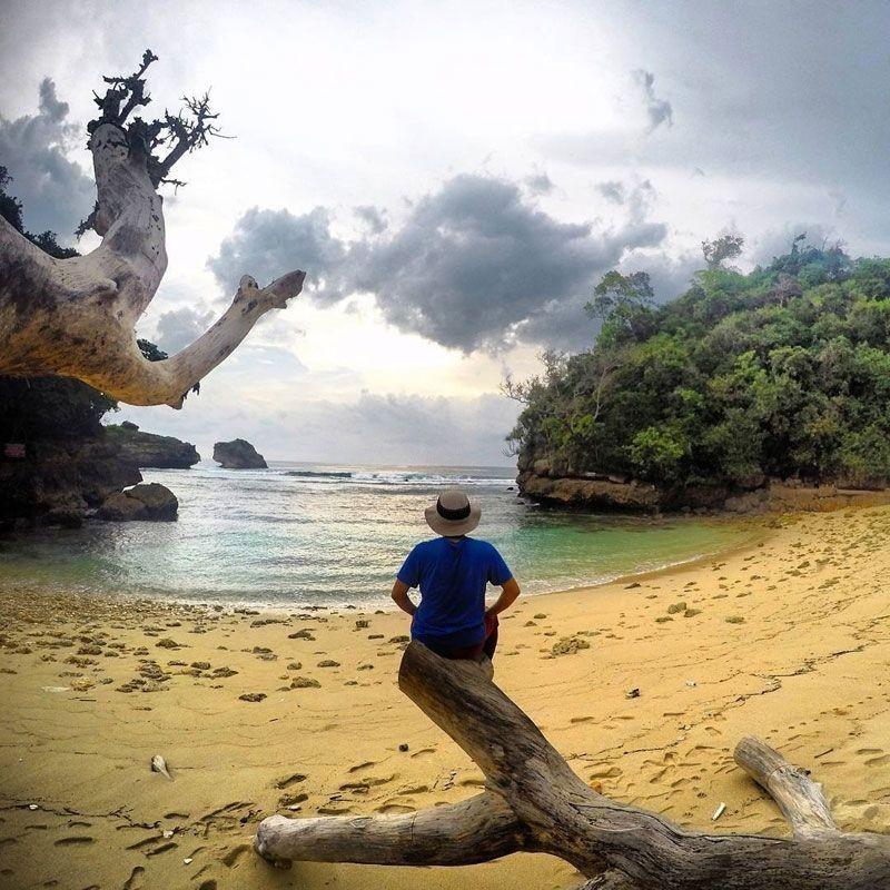 8 Pantai Tersembunyi di Malang, Cocok untuk Mengusir Penat dan Stres